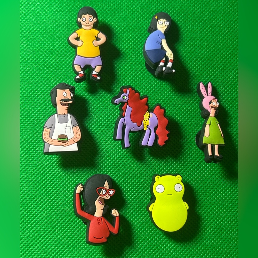 New Set of 7 Bob’s Burger 00’s Cartoon Network Croc Charm Collection - Picture 1 of 3